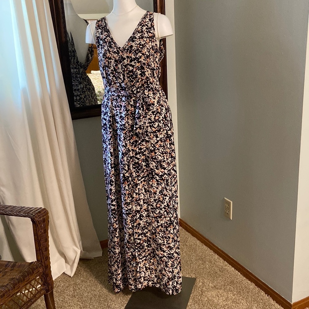 White House Black Market- EUC hi/low dress - Picture 1 of 5